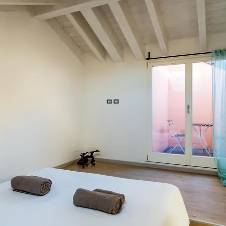 Ilaria's Loft - The House Of Travelers * Côme