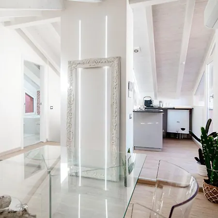 Appartamento Ilaria's Loft - The House Of Travelers