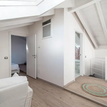 Ilaria's Loft - The House Of Travelers Appartamento *